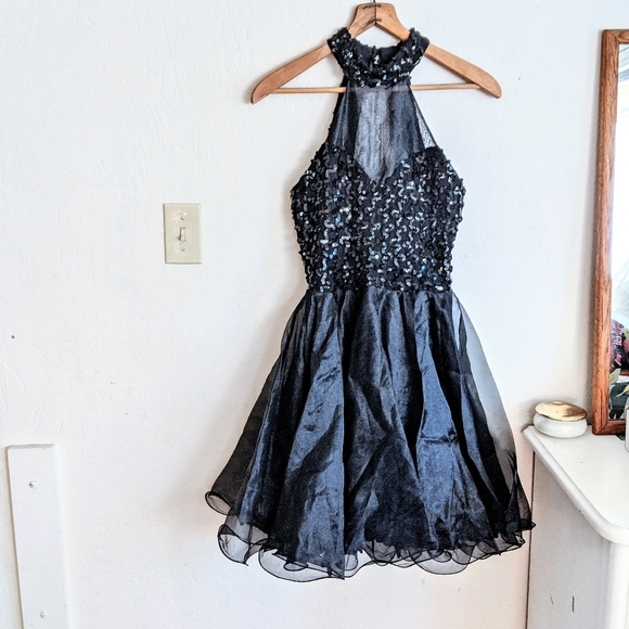 Sold! NWT Vintage Y2K Faviana Sequin High Neck Backless Dress - Picture 2 of 10